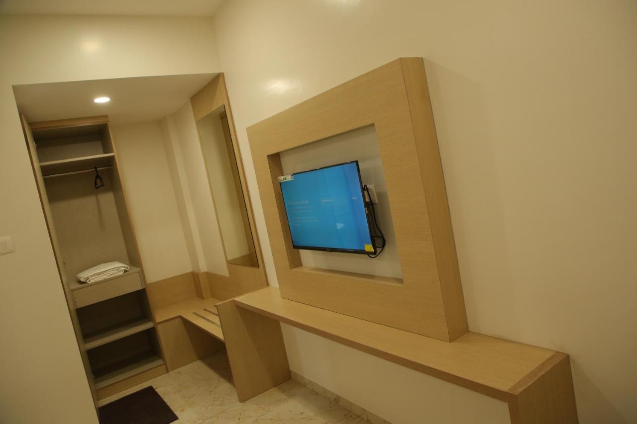 ホテル Kalpana Nest Tudiyalur エクステリア 写真